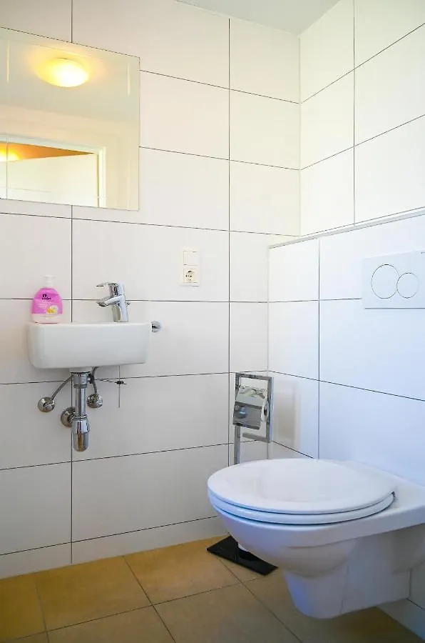 Modern Suite Naschmarkt Вена 0*,  Австрия